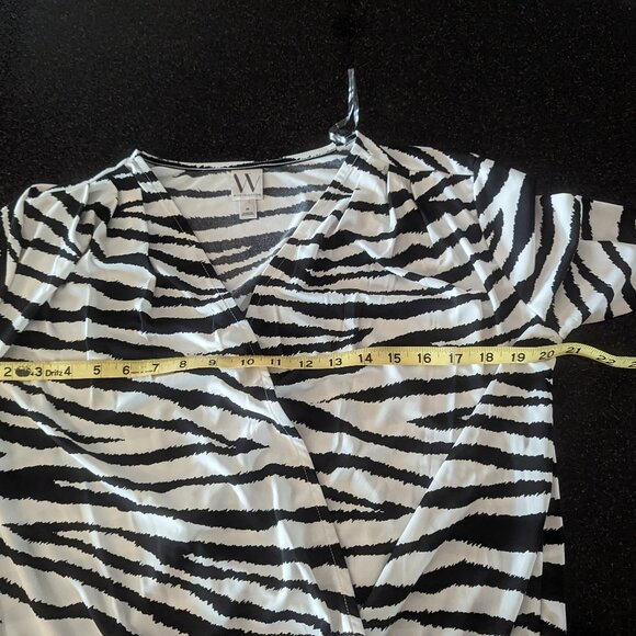 Worthington Medium Crossover Zebra Blouse - Picture 8 of 9